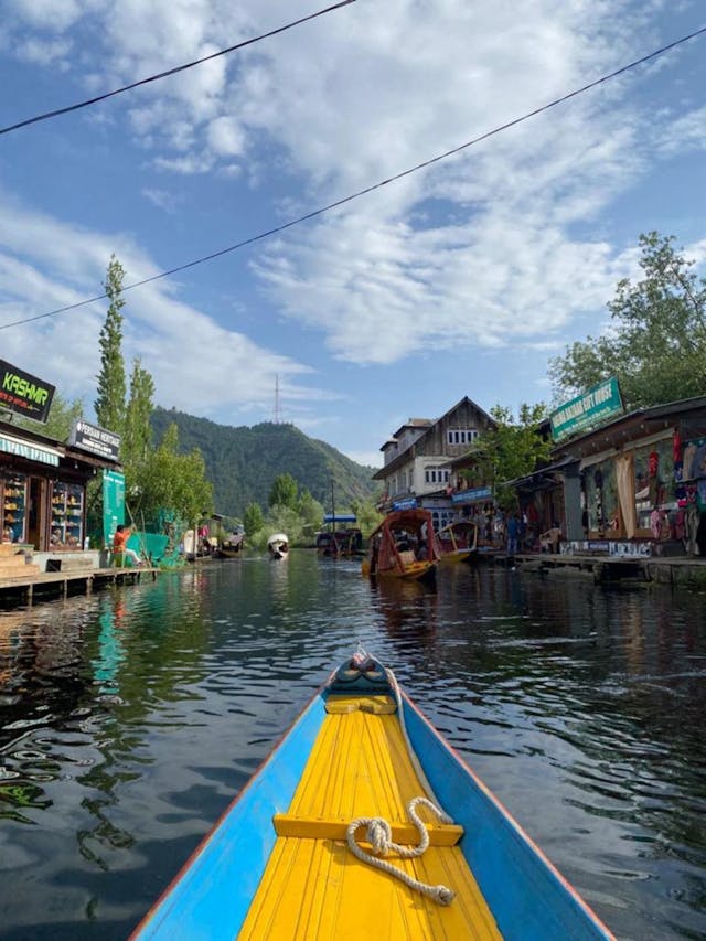 Shikara Ride Dal Lake Kashmir